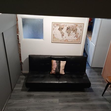 Single Room With Underbed 8 런던 외부 사진